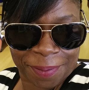 Meet your Posher, Stacy